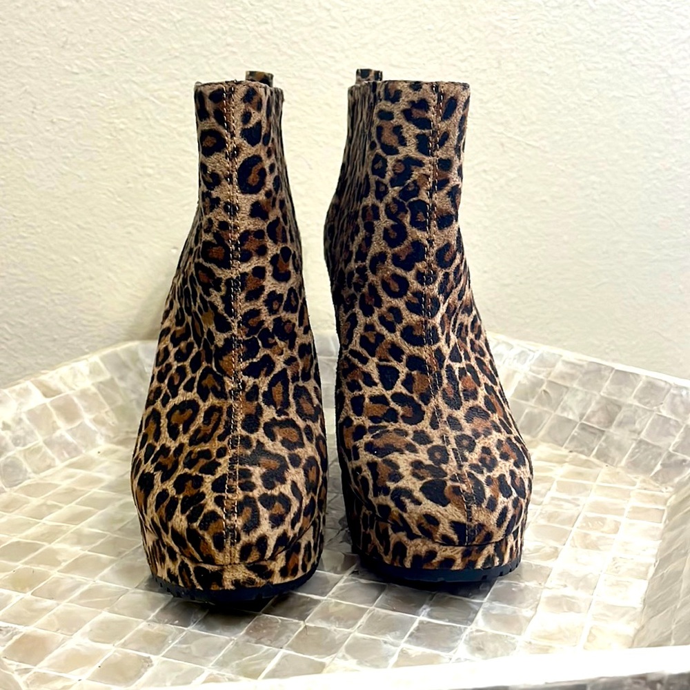 BCBG animal print wedge heel ankle boot. Size 9